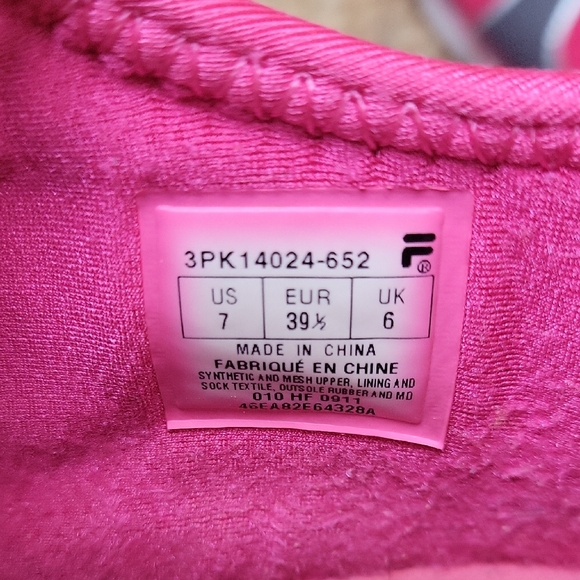 Fila Women's Vibrant Pink and Gray Toe Shoes - Picture 7 of 11